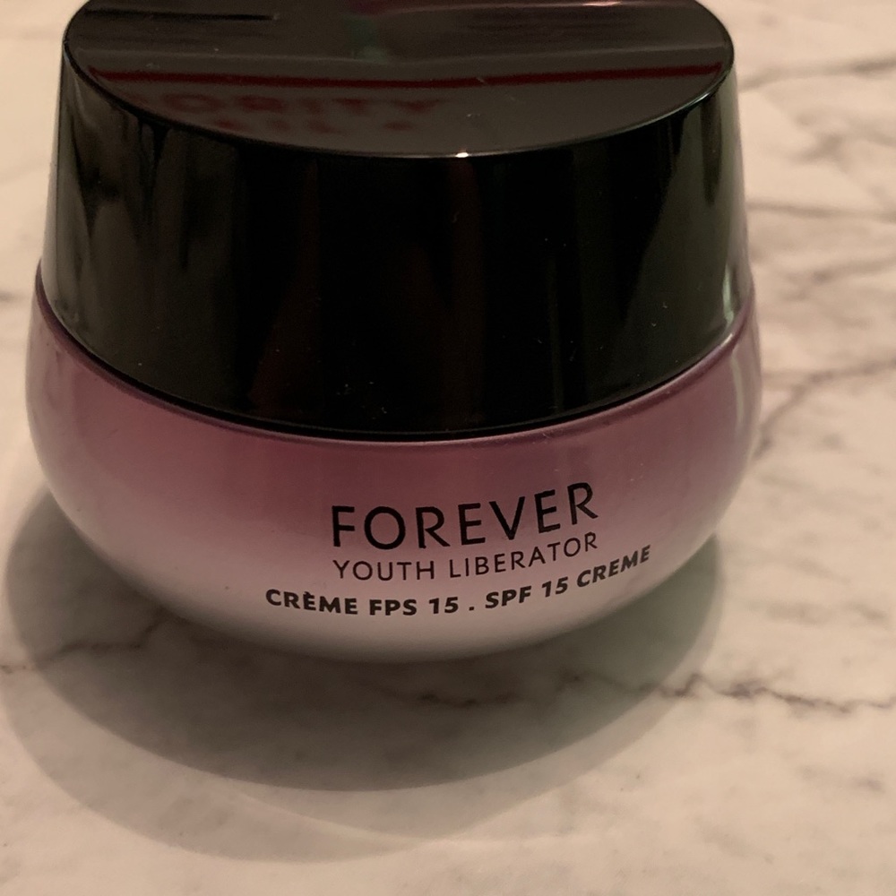 YSL Forever Youth Liberator SPF 15 Creme